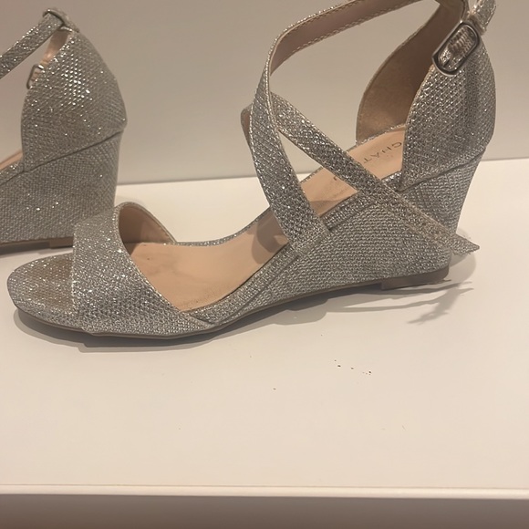 Silver wedged heels - Picture 3 of 3